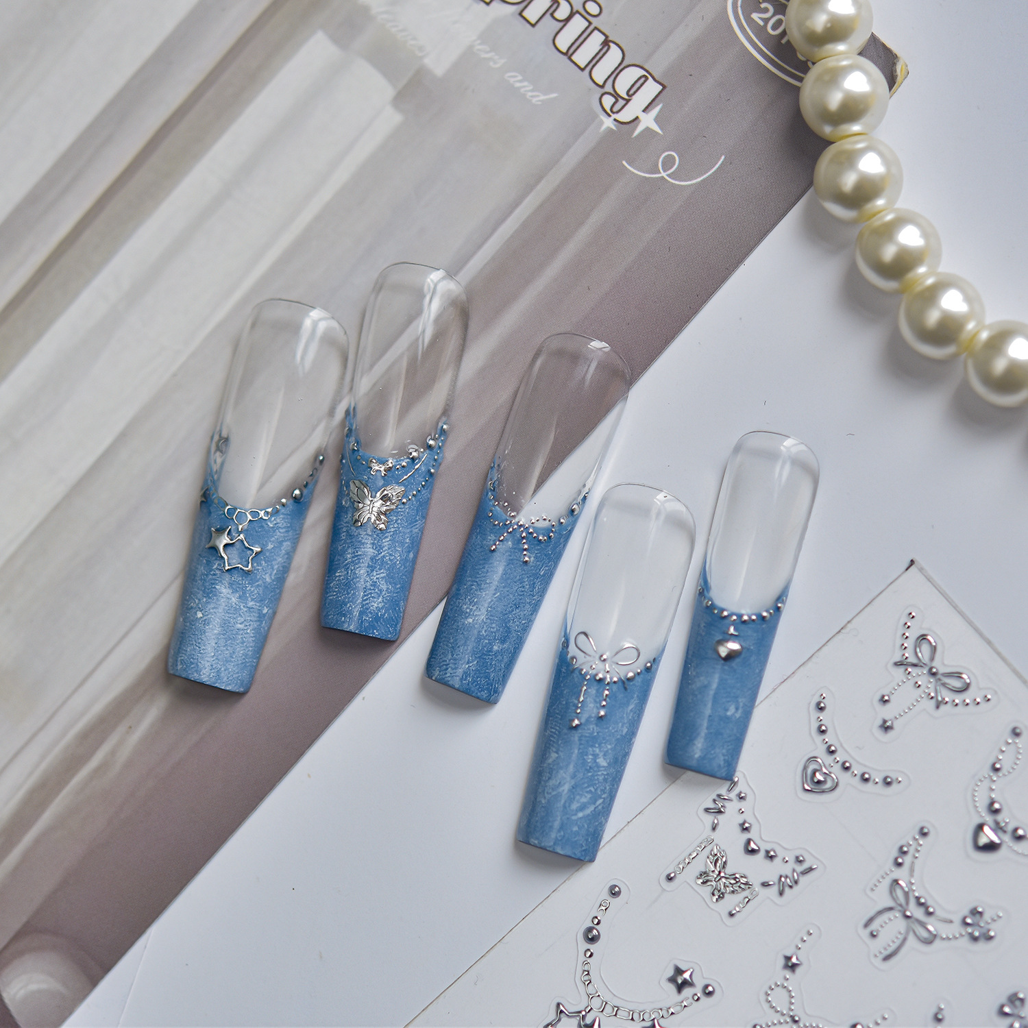 Exquisite Bow Metal Nail Stick - Gold Foil Flakes recension och pris